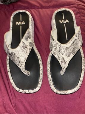 MIA Snake-Print Thong Sandals in White and Black
